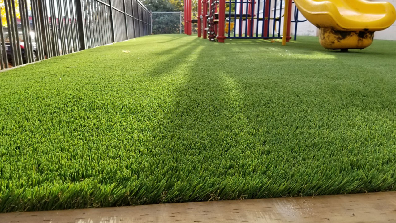 playground-grass-artificial-turf-for-kids-and-pets-bella-turf-grass-_0018_20171029_152144_resized