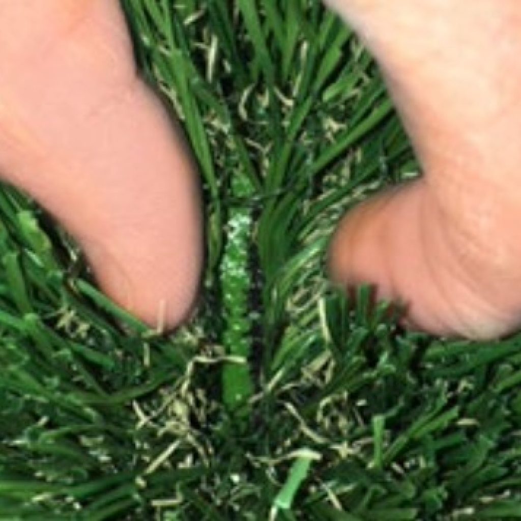 seaming artificial grass